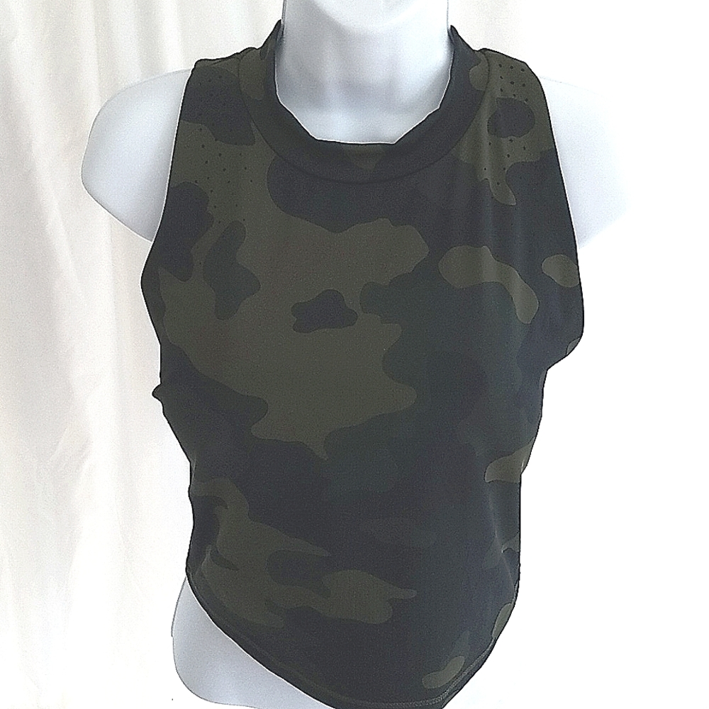 All in Motion Women's Light Support Camo Print Crop Top Size XXL 38D-42D
